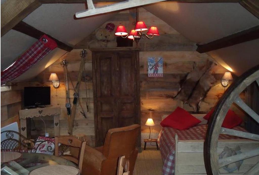 Gite "Le Refuge" Dans Un Domaine De 7Ha Au Calme Vimoutiers Bilik gambar